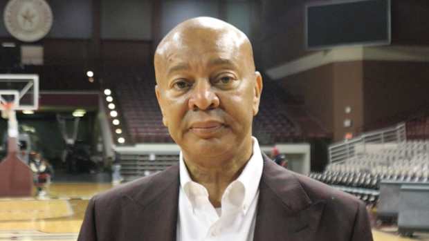 Johnny Jones - 400th Victory As A Head Coach